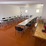 Local, Training Room, Seminars, Meetings, Courses, Formation דירה קסטלנודארי